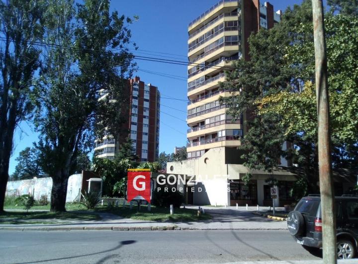Departamento · 238m² · 4 Ambientes · 1 Cochera