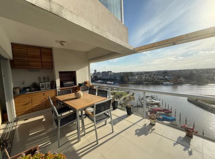 Departamento · 104m² · 4 Ambientes · 2 Cocheras