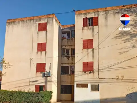 Departamento venta 2 dorm planta baja zona sur