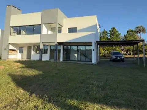 En venta hermosa casa en chacras del río - estancia grande, barrio cerrado