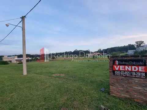 Vendo. excelentes y amplios lotes en barrio cerrado chacras al río. estancia grande