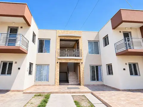 Oportunidad venta departamento planta baja patio en villa nueva complejo de 4 unidades sin expensas