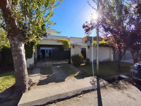 Se vende casa en chacras de coria, mendoza