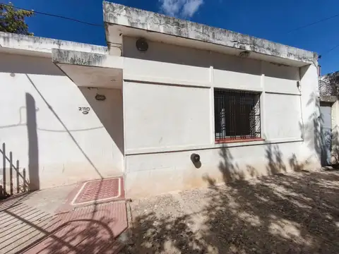 Venta casa tres dormitorios barrio colon escritura