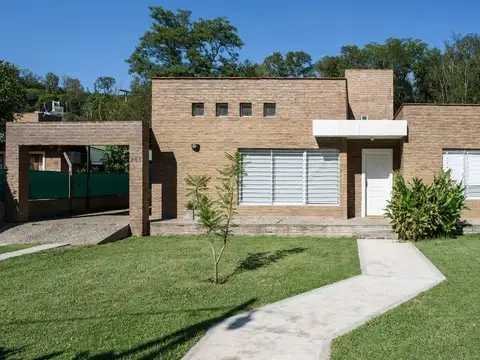 Venta casa rio ceballos con pileta