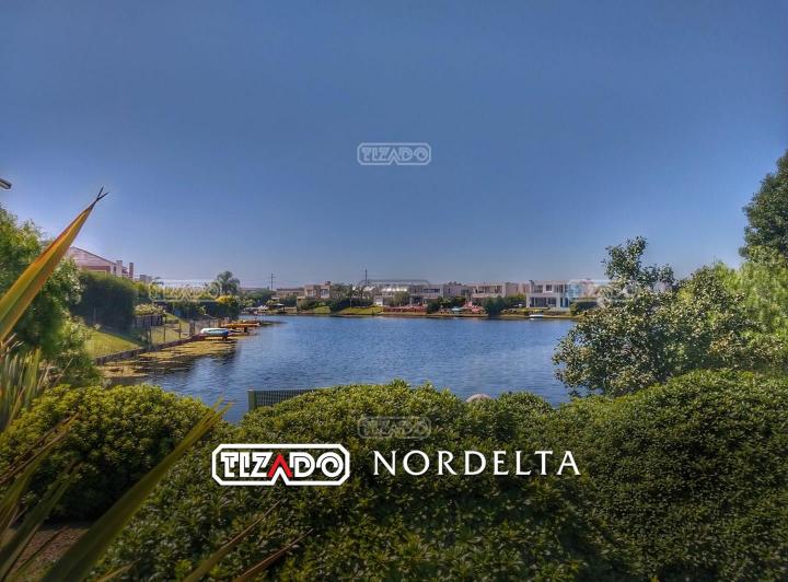 Terreno · 976m²