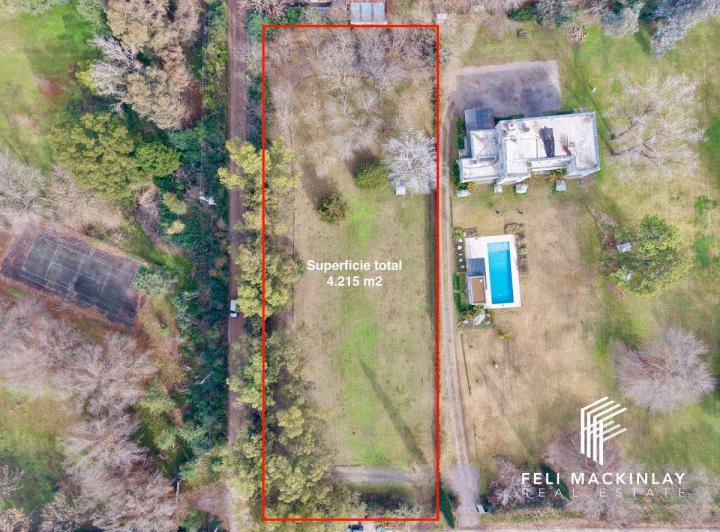 Terreno · 4215m²