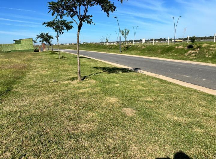 Terreno · 687m²