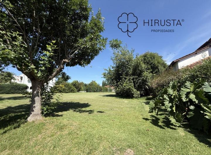 Terreno · 179m²