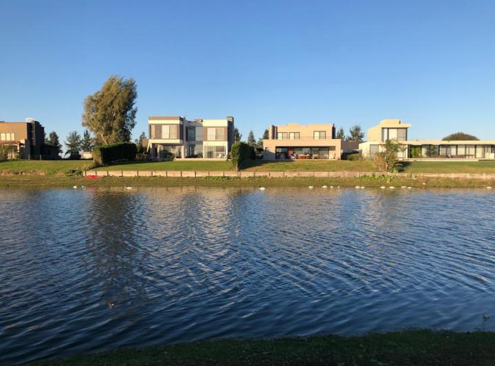 Terreno · 981m²