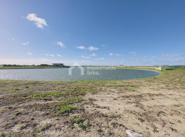 Terreno · 992m²