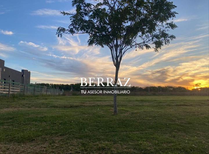 Terreno · 925m²