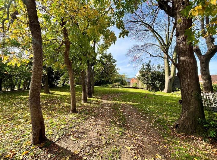 Terreno · 408m²