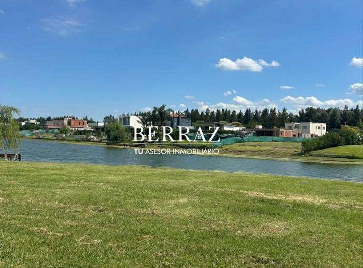 Terreno · 1084m²