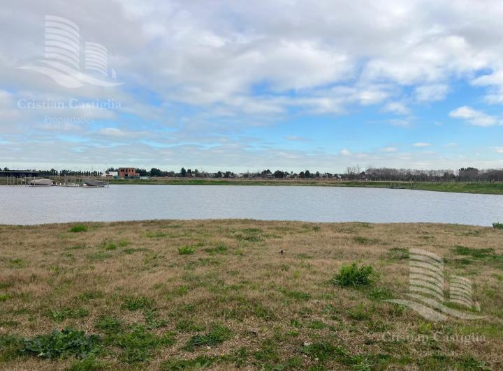 Terreno · 1472m²