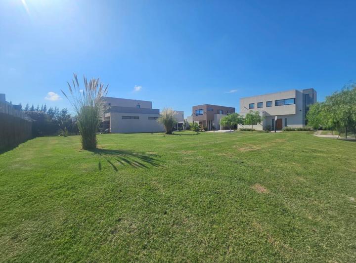 Terreno · 417m²
