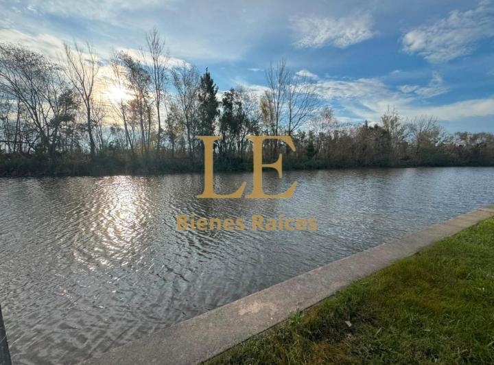 Terreno · 900m²