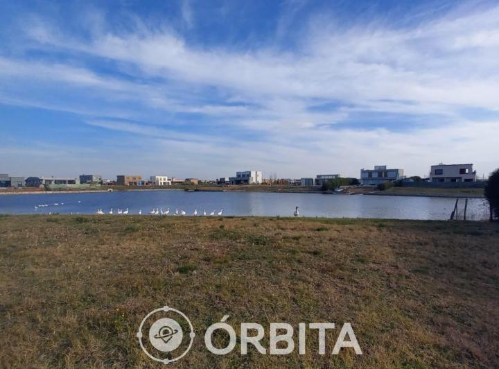 Terreno · 1052m²