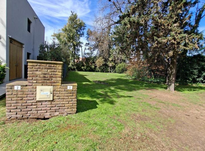 Terreno · 822m²