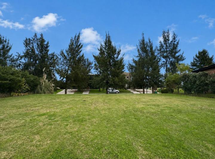 Terreno · 850m²