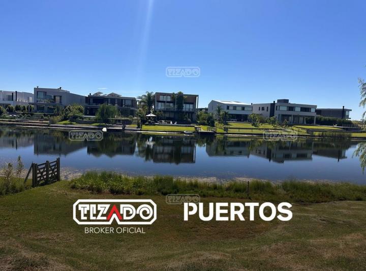 Terreno · 909m²