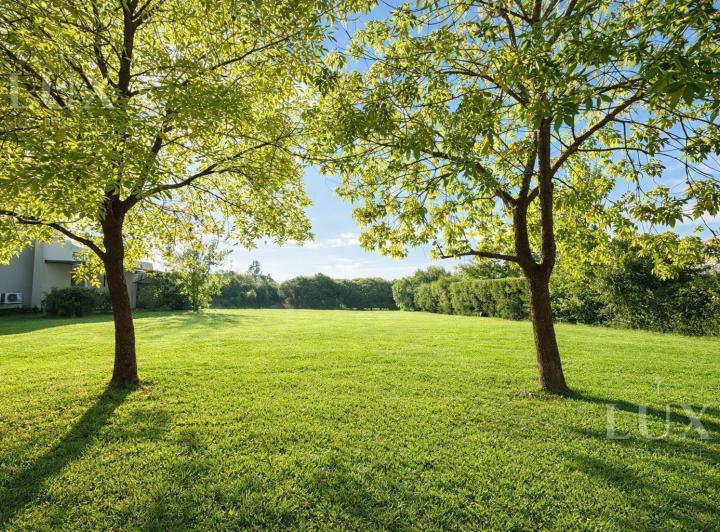 Terreno · 946m²