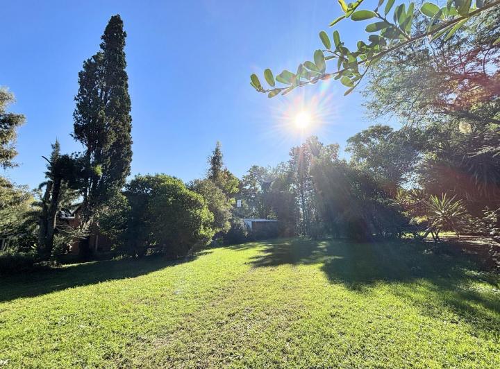 Terreno · 1599m²