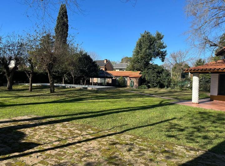 Terreno · 650m²