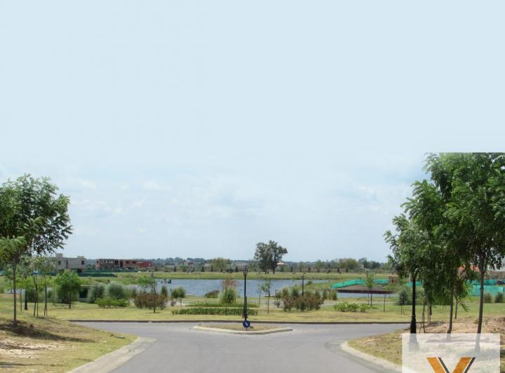 Terreno · 900m²