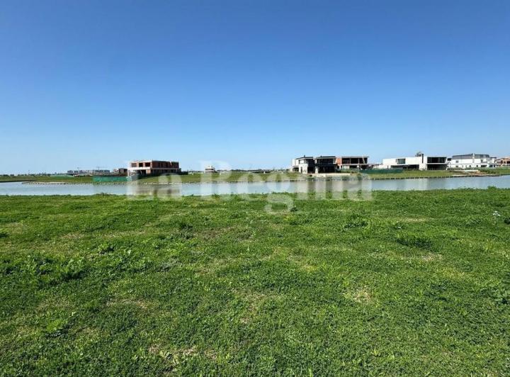 Terreno · 938m²