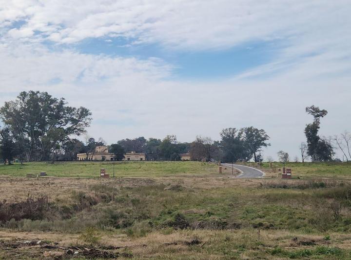 Terreno · 802m²
