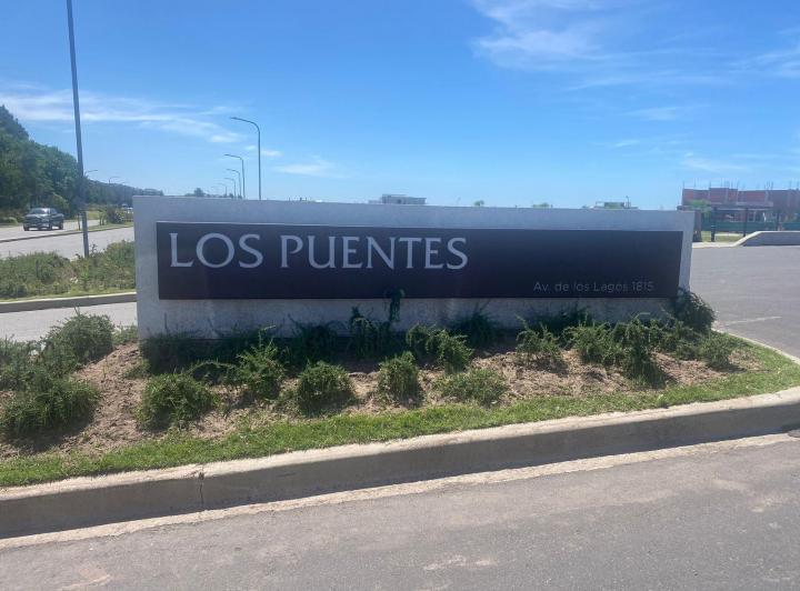 Terreno · 910m²
