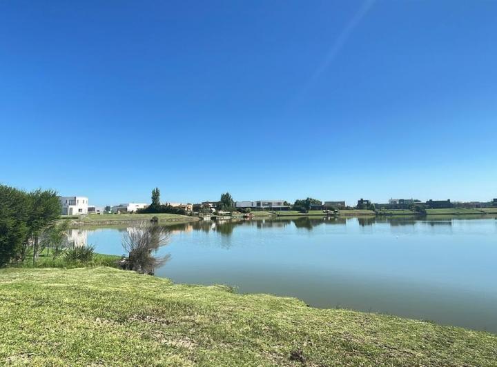 Terreno · 1151m²