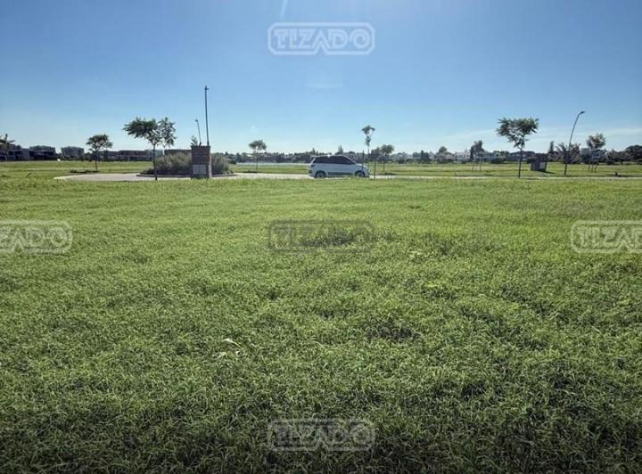 Terreno · 947m²