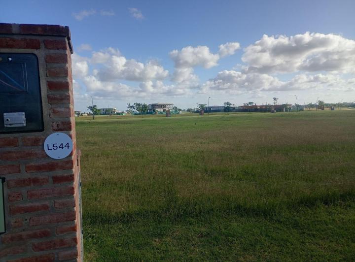 Terreno · 680m²