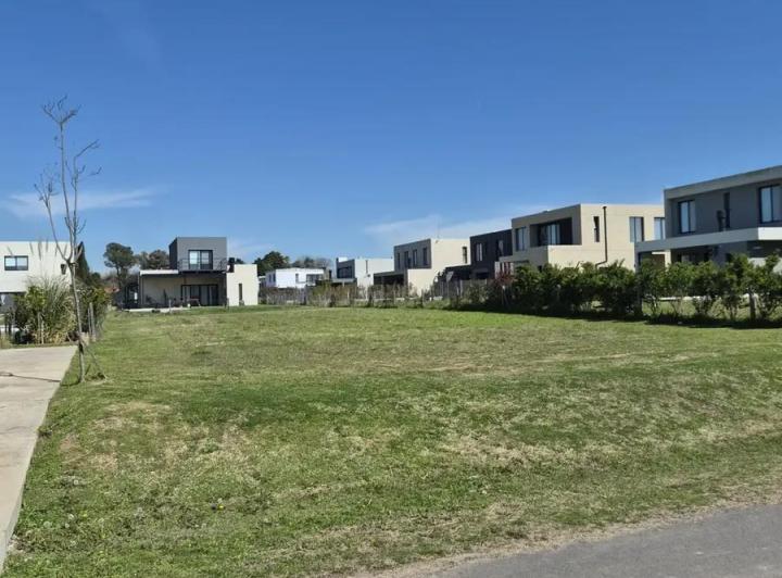 Terreno · 600m²