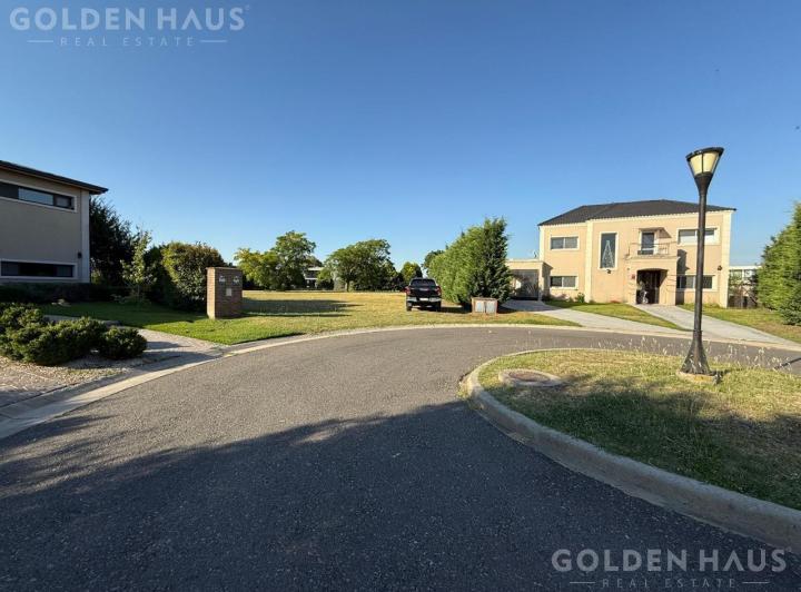 Terreno · 941m²
