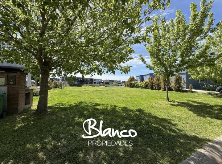 Terreno · 870m²