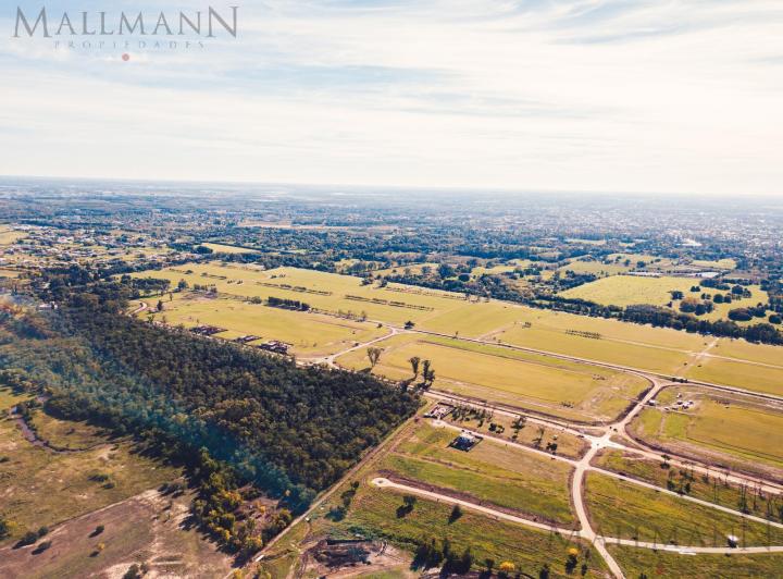 Terreno · 809m²