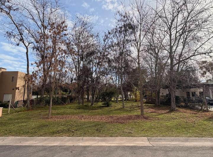 Terreno · 772m²