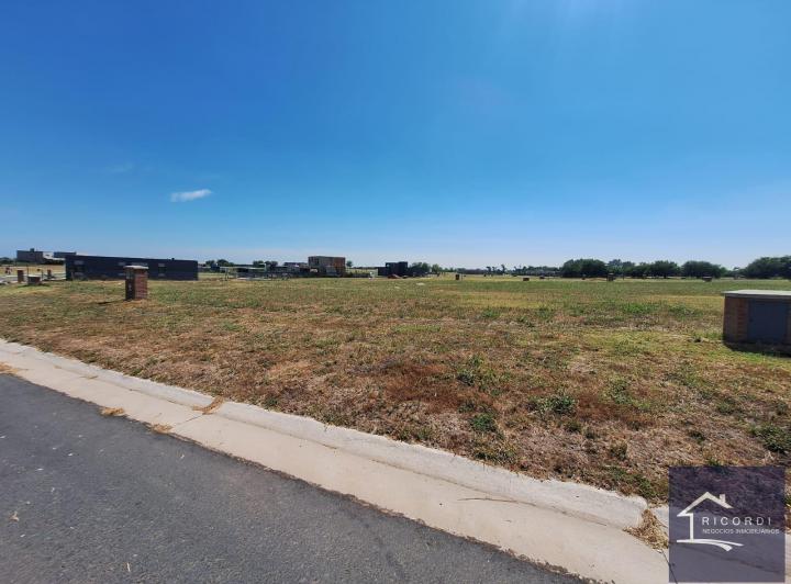 Terreno · 627m²