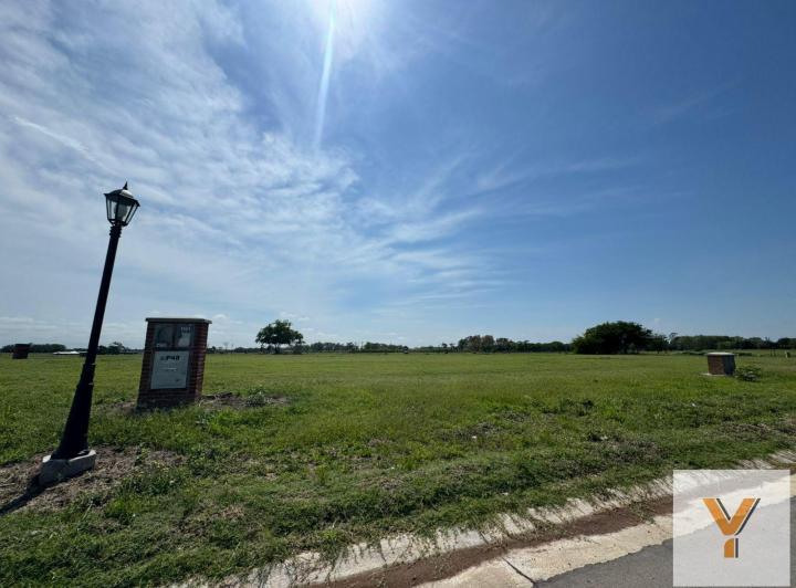 Terreno · 600m²