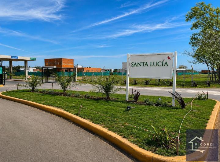 Terreno · 596m²