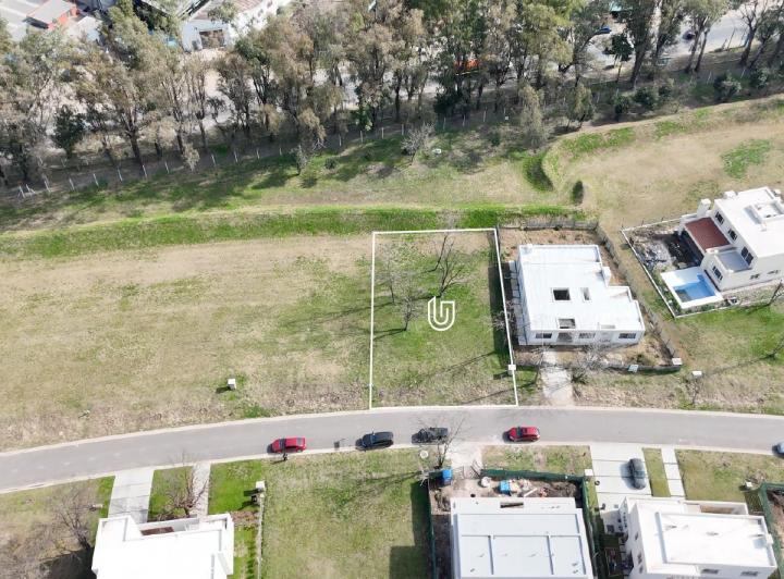 Terreno · 623m²