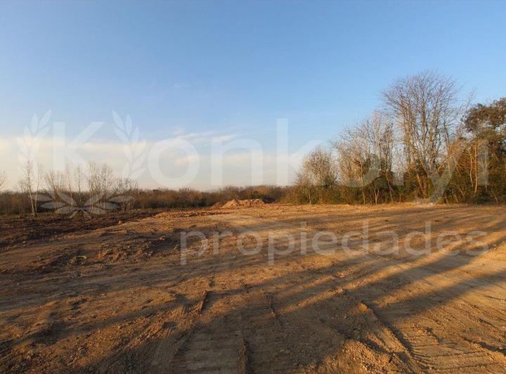 Terreno · 740m²