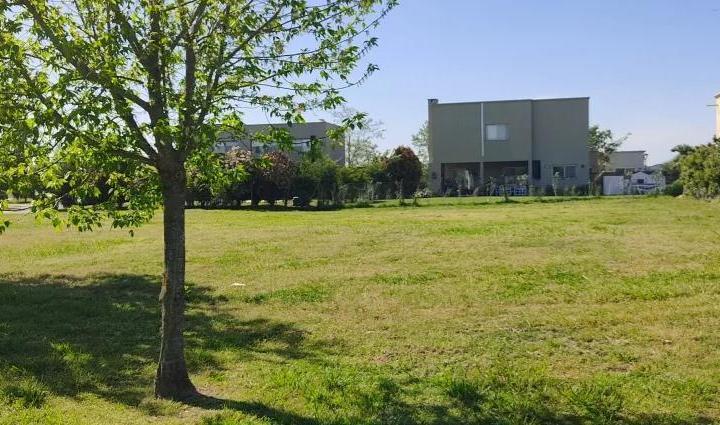 Terreno · 900m²