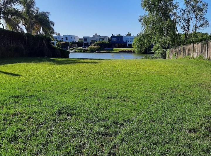 Terreno · 900m²