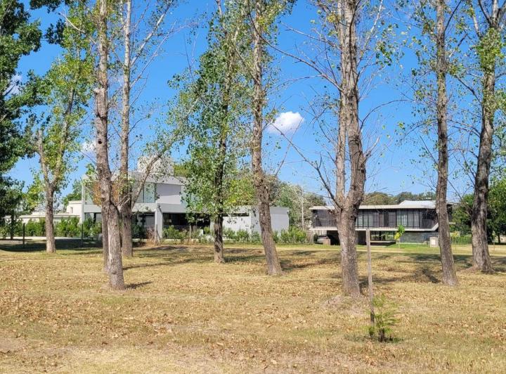 Terreno · 600m²