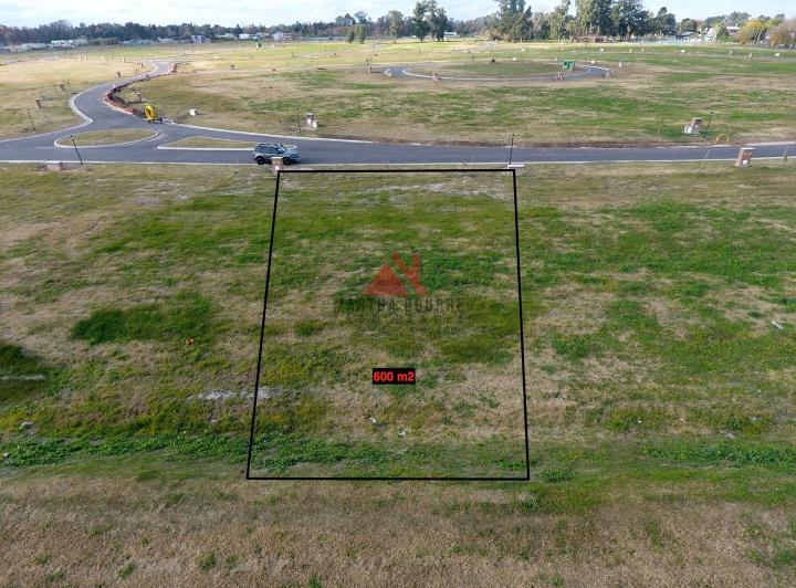 Terreno · 600m²