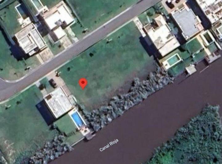 Terreno · 562m²